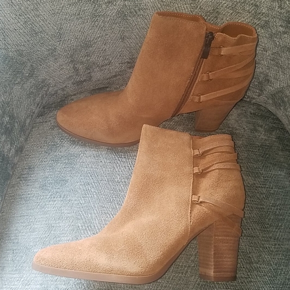 🎉Make an offer Suede Boot - Picture 4 of 7